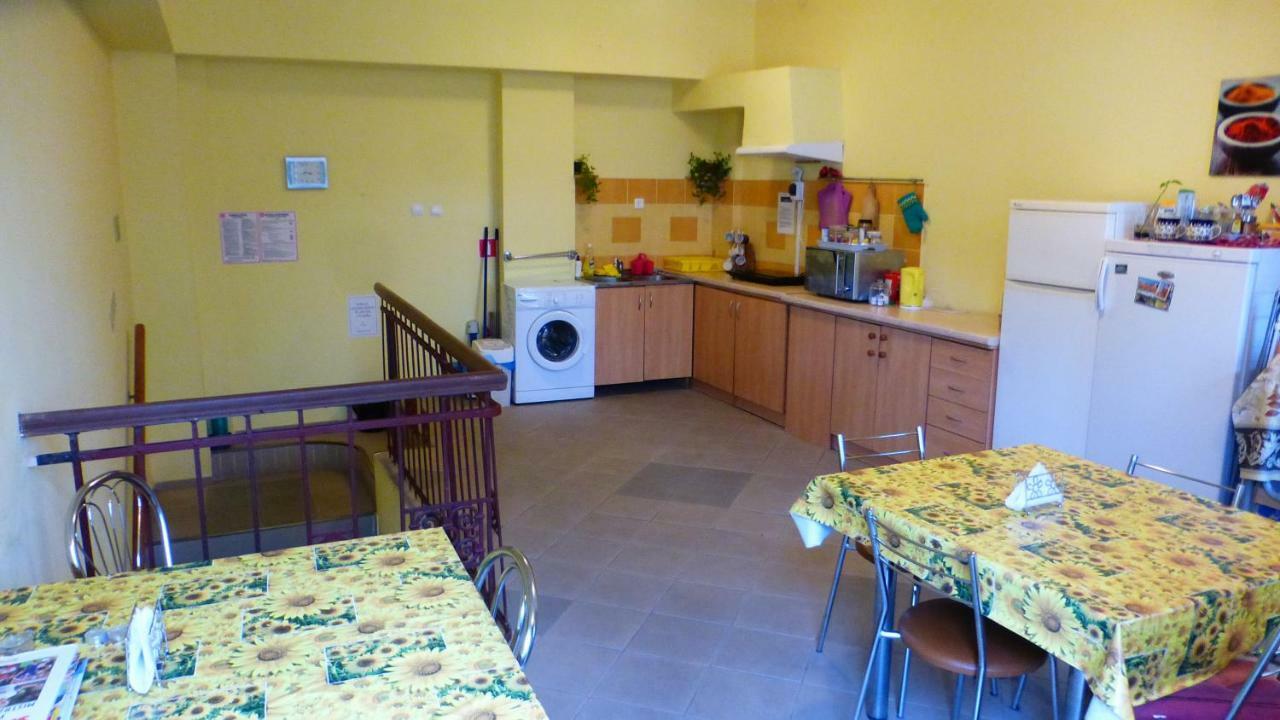 Iwona Hostel - Budget Rooms With Private Bathrooms Sopot Exteriör bild